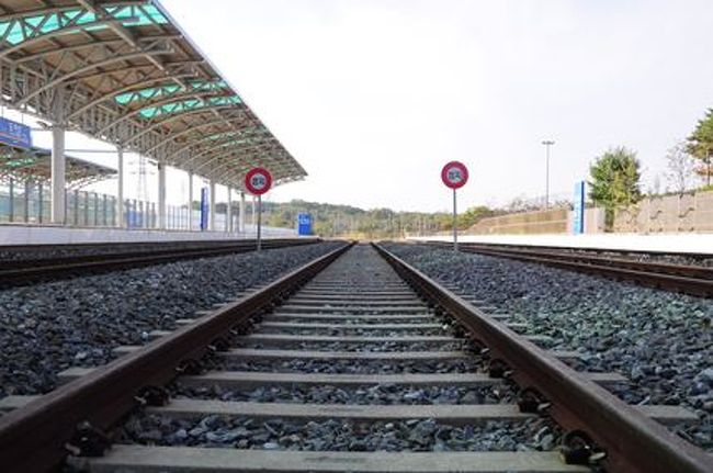 線路に下りてみました。ソウル方向。