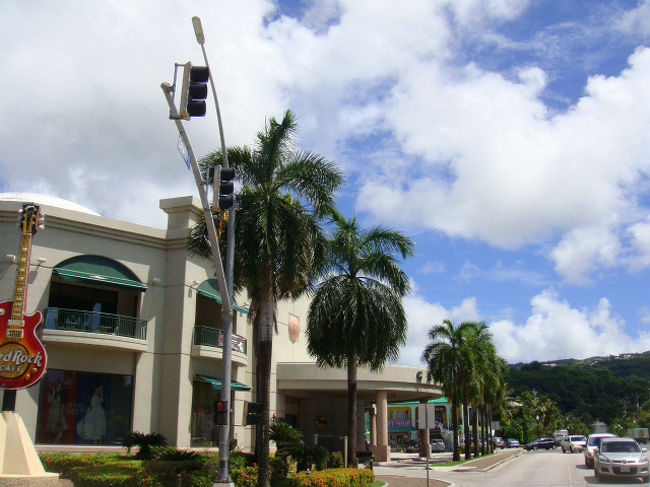 ガイドブックもないし、<br />二日間何するかも計画立ててないので、<br />「とりあえずＤＦＳ行く？」とＤＦＳへ。笑