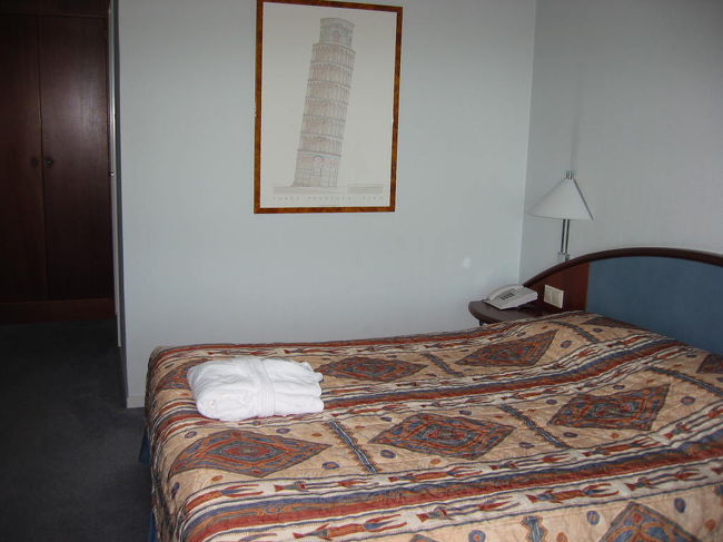 ピサの斜塔の絵がかけてありました。