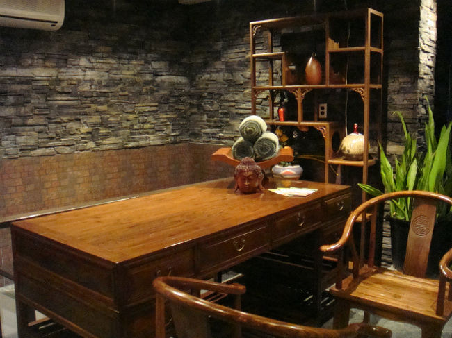 オープン１年ってことで、きれい＾＾！！<br /><br />同じ部屋にベッドが３台ありました。<br />友人と同じ部屋でエステ開始♪<br /><br />（この写真は、受付？？！<br />　実際には通っただけ）