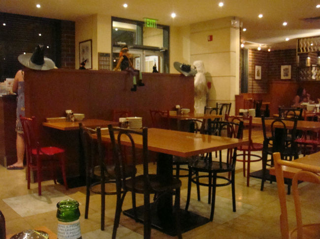 怖いお面とかが多いと思ったら・・・<br />そっか〜〜ハロウィンなのね＾＾