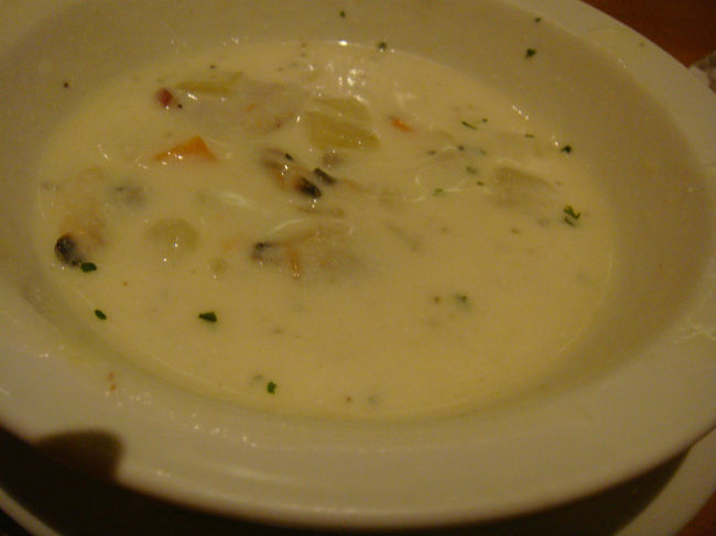 クラムチャウダー<br />（エステ経営者の奥様？！おすすめ）