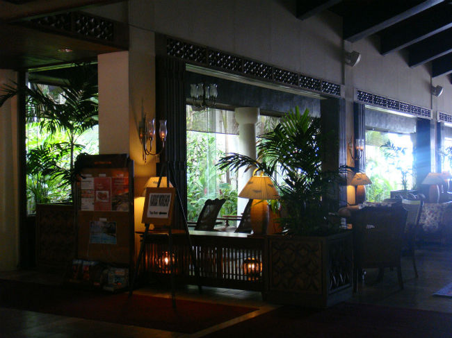 きゃ〜〜〜！！なにこのホテルー！！<br />素敵すぎるー！！<br />いいー！！！<br /><br />と騒いでいたら、<br />「アクアに行こうって言ってもいまいちな反応だから、アクア知らないんだろうなぁ〜って思った＾＾」と友人。<br /><br />うん、知らなかった！！＾＾：<br />こんなにステキだなんてーー！！<br />