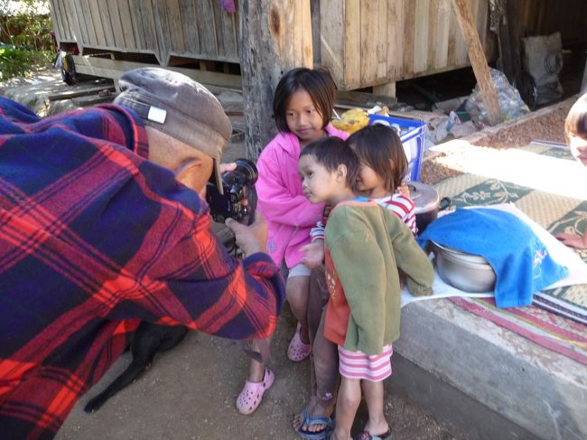 Ginさんのポケットには何時もキャンディーが・・・写真を撮り終えると・・・皆に一個それを配ります・・・