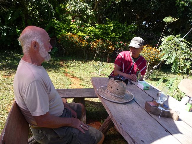 またまたバイクを走らせ・・・この方は？フィンランド？Ginさんのお友達です・・・<br /><br />私と同じく・・・なんでも自分で作られます・・・このときはサウナが出来上がっていました。