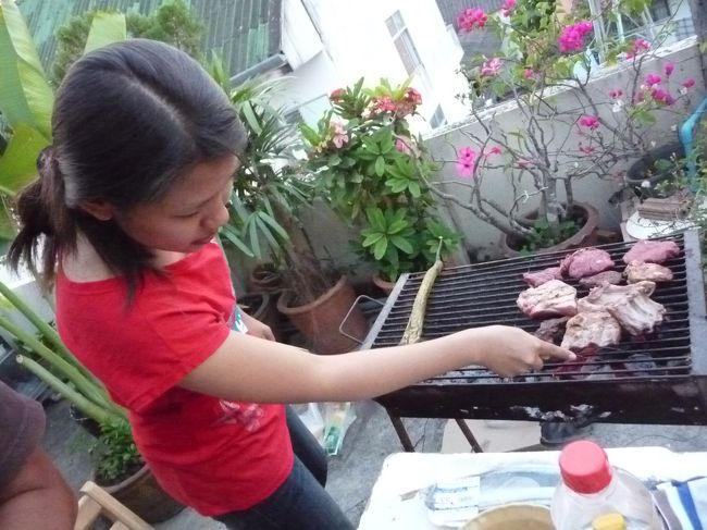 別の日にGHのBBQコンロを借りて焼き肉パーティーをお返しでしました・・・
