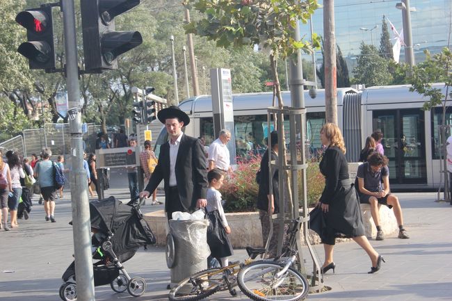 正統派の方とベビーカー。<br />なんだかオシャレ。