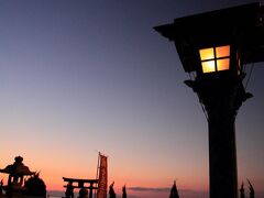 4：40　白鬚神社

前日夜出発、近くの道の駅/藤樹の里あどがわで仮眠。
起きたら空が明るくて急いで出発。


駐車場有ります。