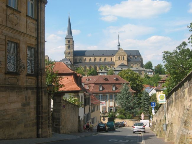 聖ミヒャエル教会 が近づいてきました。