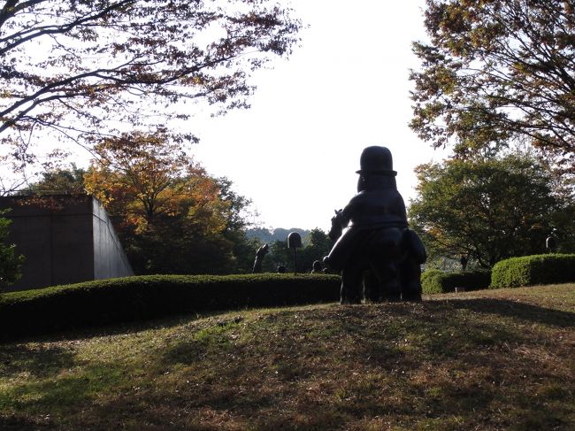 「馬に乗る男」・・・だっけかな？<br />むっちりとした後ろ姿。<br />どんな顔をしているんだろう？？