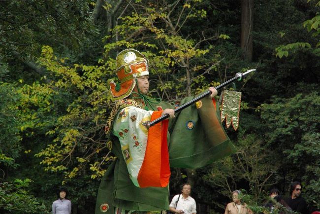 続いて緑の衣装は「右回り」＝朝鮮系だそうです。奈良時代は諸外国の文化をたくさん取り入れたんですね。しかもそれを1300年以上も継承している。。日本人ってすばらしいですね。