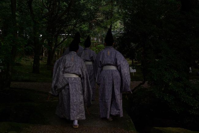 楽隊のみなさんが会場を去っていきます。。