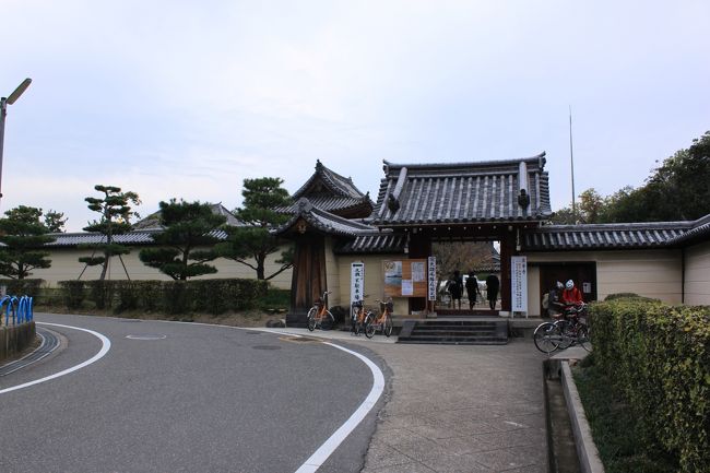 法華寺<br />藤原不比等の邸宅があった場所に娘の光明皇后が創建した法華寺。<br />総国分尼寺として七堂伽藍を誇りました。<br />光明皇后がモデルとされる十一面観音立像は国宝です。