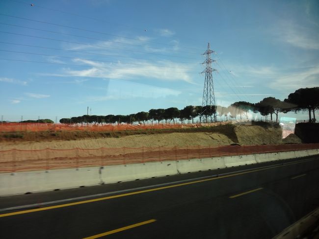 車窓から見えたアッピア街道。