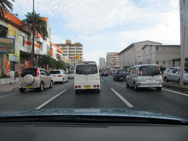 今日は金曜日で平日。<br />市街から出るまでは渋滞だったの。