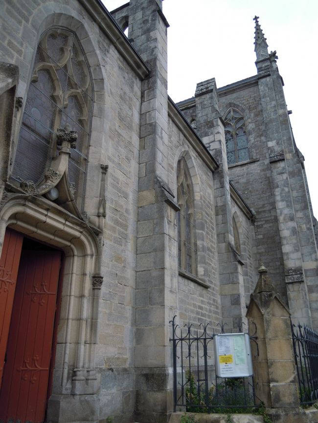 やっぱりサン・マチュー教会に行き当たった。