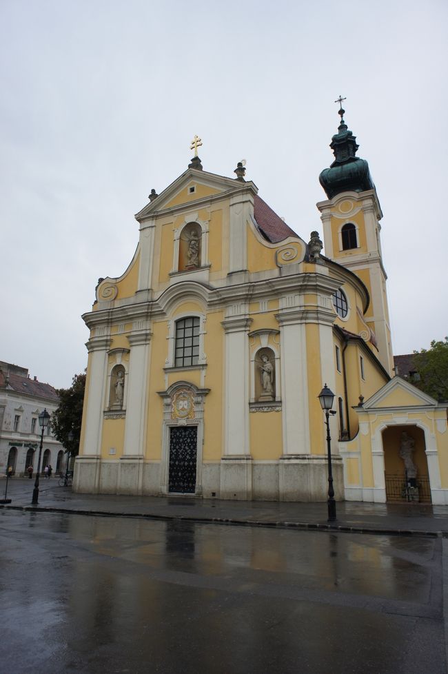 カルメル教会。<br />内部の見学は不可とのことです。