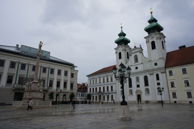 セーチェニ広場。