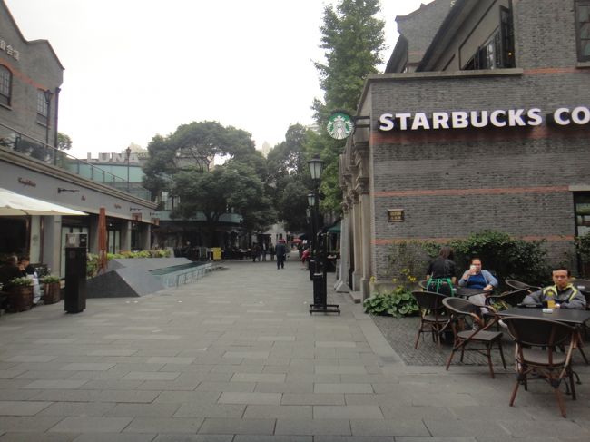 続いて新天地移動。スタバで用を足すため入店。スタバはほぼ万国共通の値段でしょうか？