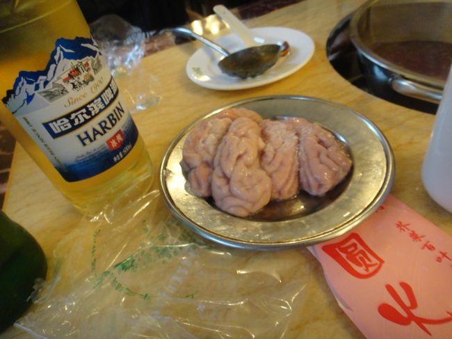 斉天おすすめ羊脳みそ。冷凍で硬くて苦労しましたが、嫌いな嫁がこの脳みそには臭みがなくおいしいと食べていました。