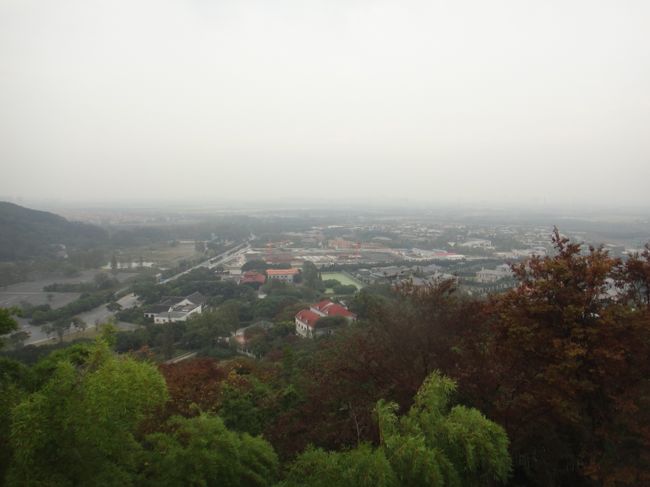 山の上から松江区中心の方を・・・煙って見えません、残念