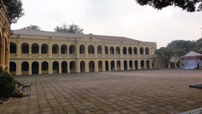 「発掘品展示館」　です。<br /><br />中は写真撮影禁止です。