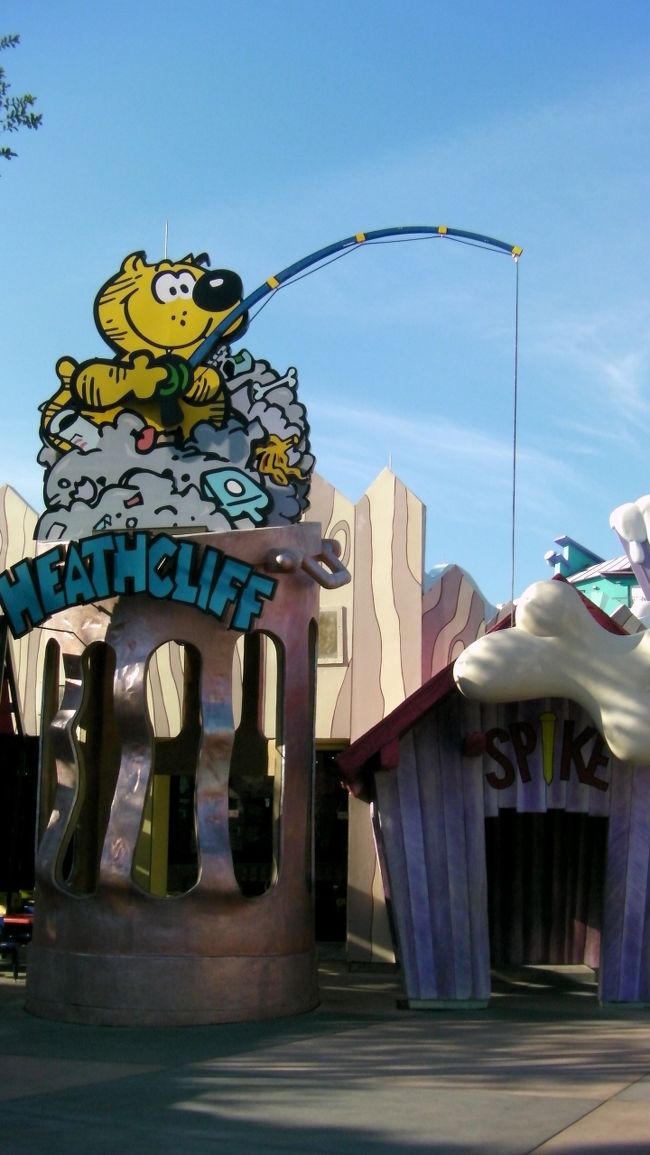 一番カワイイと思った店の看板。骨を餌にして何が釣れるのかな？？？