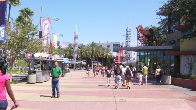 一通り、アトラクションを楽しんだのでアイスランド・オブ・アドベンチャーを後にします。