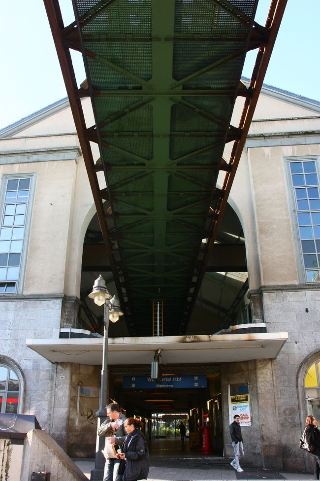 走っているところを下から見上げたら、迫力だっただろうなぁ。。。