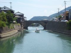 油津は運河の街。飫肥の杉を港まで運ぶために作られた堀川運河の景色が有名です。江戸時代に作られたそうです。