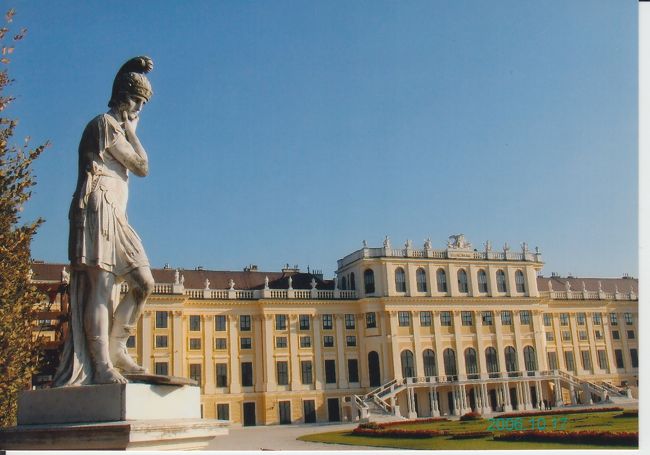 ハプスブルク王朝の歴代君主が主に離宮として使用していたという宮殿。<br /><br />なんて優雅な時代でしょう。