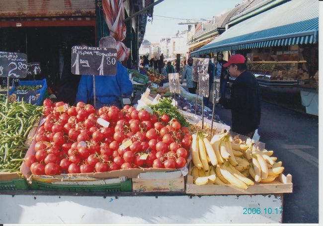 ナッシュマルクトは、いろんな食材が並んでいて、<br />見た目にも鮮やかで楽しい。