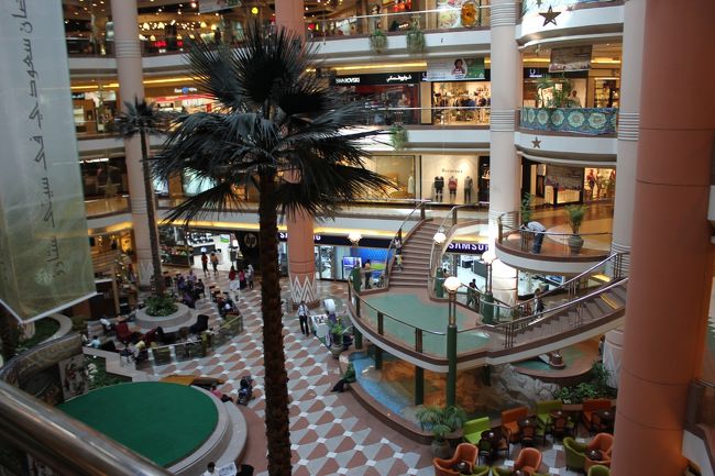 ここだけ見たら完全に先進国ですね。<br />なんでも揃います。