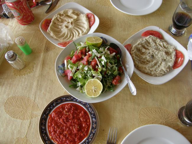 やっぱり同じメニュー。<br />ヘルシーで美味しいんだだけど、そろそろ飽きてきたころ。