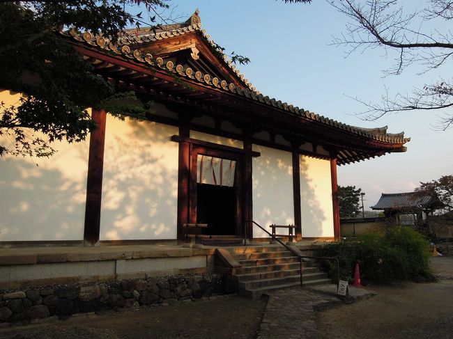 残念ながら、本堂内は撮影禁止です。<br />十二神将と本尊を拝見しましたが、凄い迫力です。<br />わざわざ、来た甲斐がありました、感動ものです。