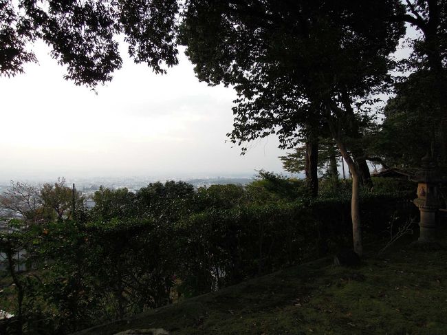 奈良盆地が一望できました。