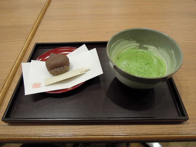 甘味処で、しばしの休憩です。<br /><br />なかなか美味しかったです。