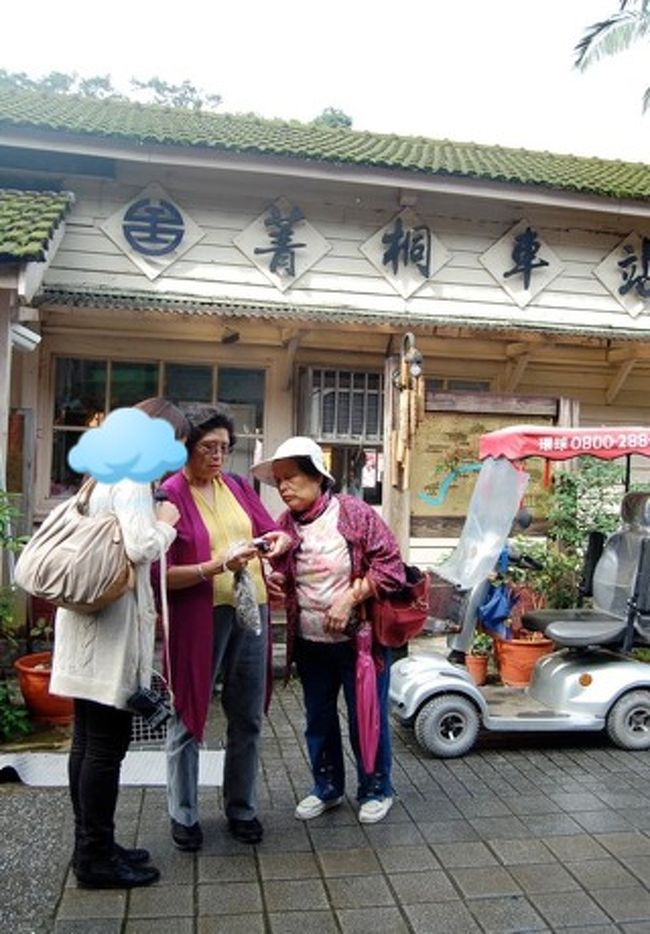 友人と中国人観光客の方々。<br />シャッター押すのを頼まれただけだけど、<br />なんだか友達みたいでお気に入りの写真(笑)<br />女子会か！