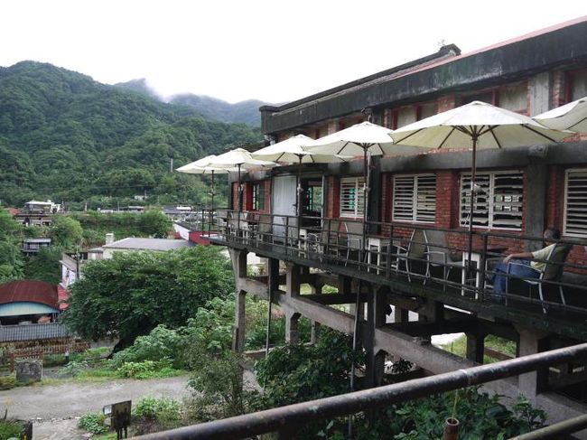 テラス席もいい感じ。