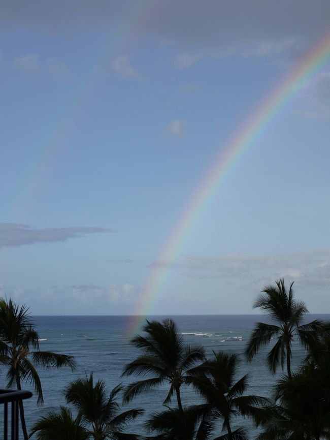 今日はいよいよ式の日。<br />晴れてよかった！<br />虹も出てる♪<br />ちょっとわかりづらいけど二重だし♪