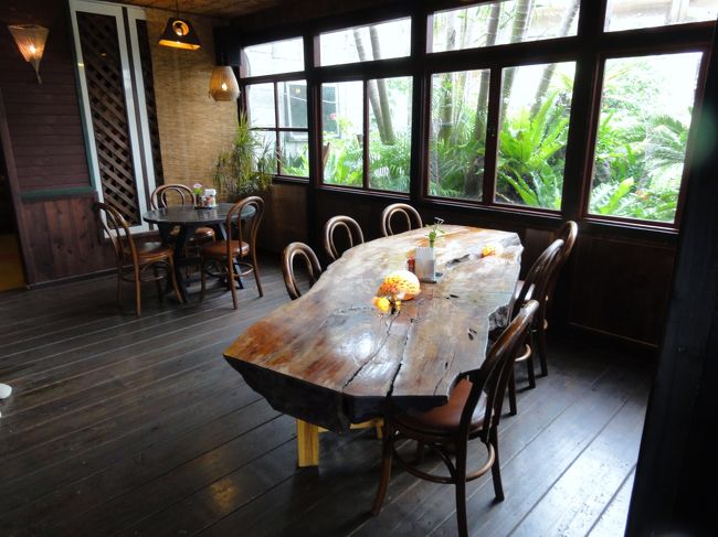 店内は んな感じ。