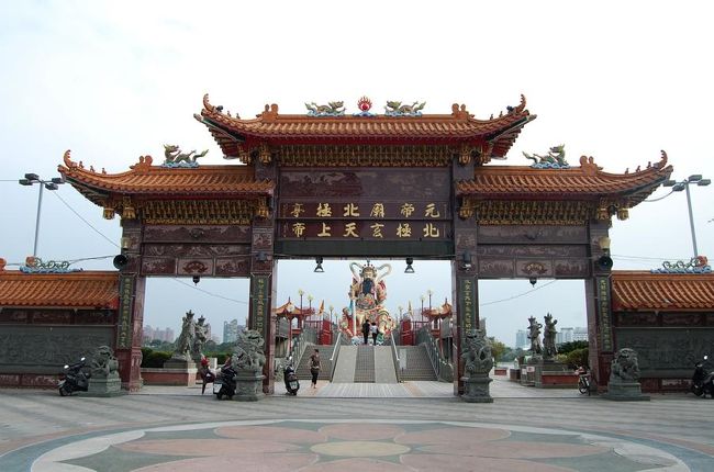 カラオケのすぐ隣に、ででーん！