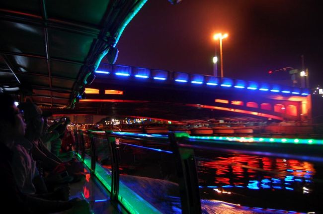 橋の下をくぐるよ〜