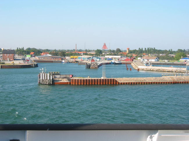 フェリーからのゲザ（デンマーク）港の写真です。