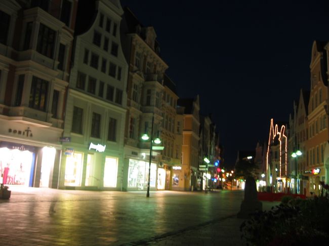 夜のロストックの町