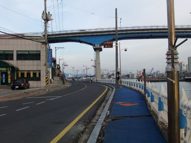 忠武橋<br /><br />ここもよく使われます。使われるって言うより写ってしまう？？<br /><br />場所は<br />http://map.konest.com/dloc/437644/248560/10?ln=1