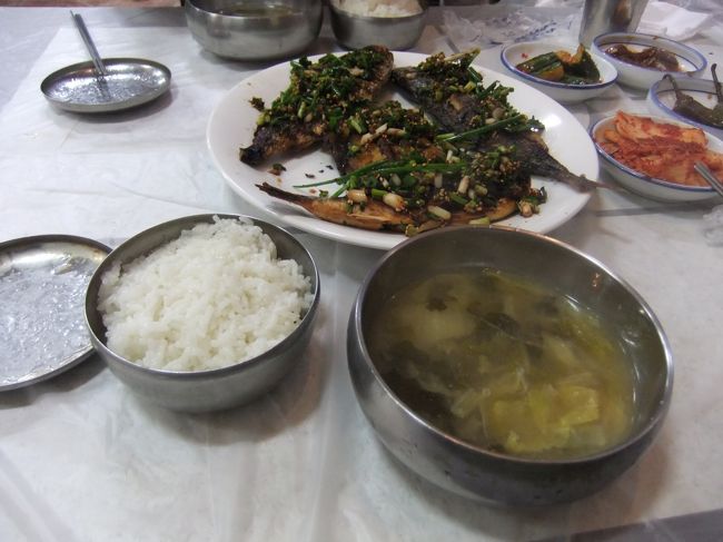 大きな味噌汁も付いていましたよ。<br /><br /><br />満腹ーーーーーう。