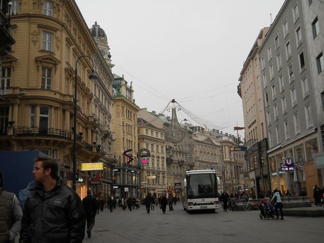 この近くに「デーメル」もあるのにやめとこう、甘すぎる！