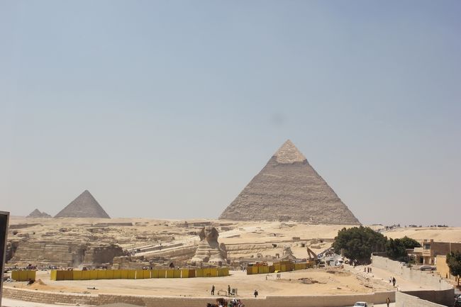 3階からの眺め。<br />ここがなにげにかなりの絶景かもしれません。<br />ガラガラでした。<br />デモの影響でか、全体的に観光客は少ないようで、<br />どこいってもみなさん暇そうです。