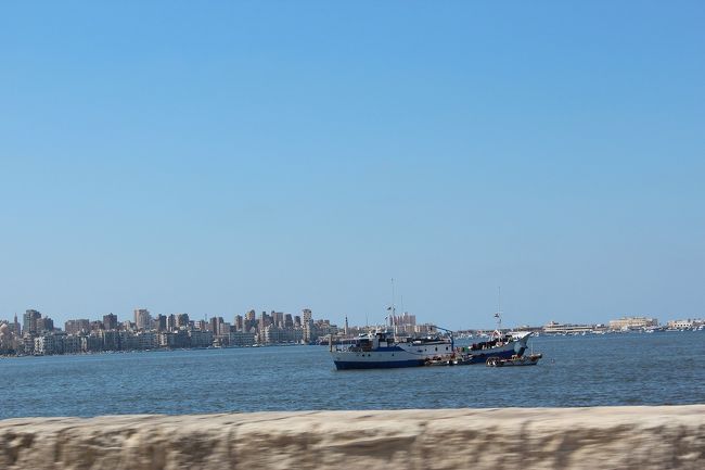 気分はヨーロッパ、とても有事だとは思えない。